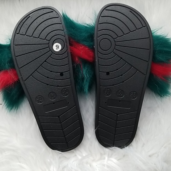 Red Green Faux Fur Slides - Picture 5 of 8